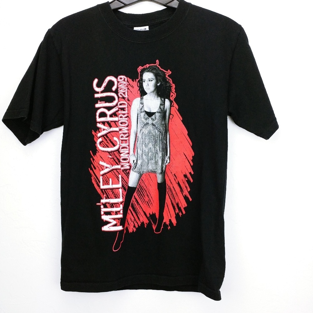 Miley Cyrus concert tee